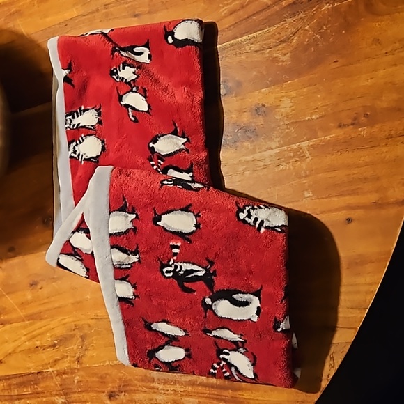 Vera Bradley penguin infinity scarf - Picture 2 of 4